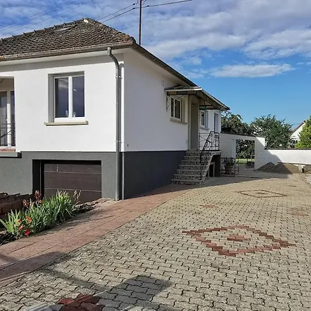 Holiday home Maison Avec Jardin Proche Europa-park Rulantica Strasbourg Colmar Rhinau